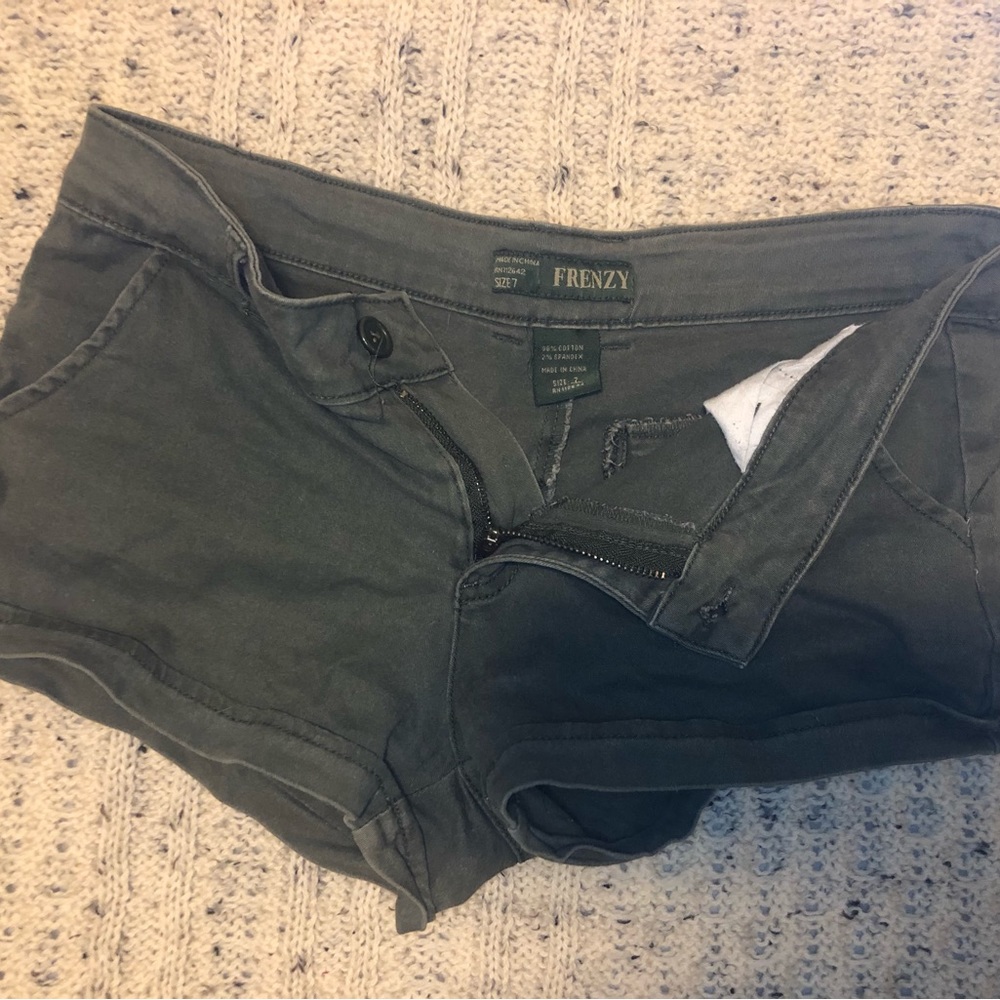 Frenzy Jean shorts